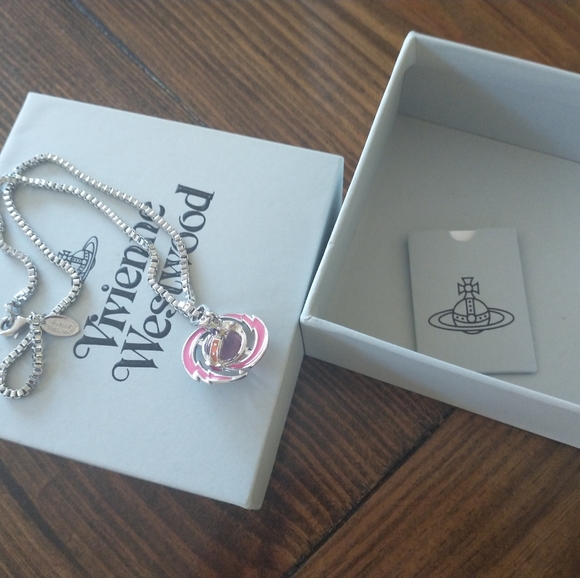 Vivienne Westwood Jewelry - Vivienne Westwood necklace